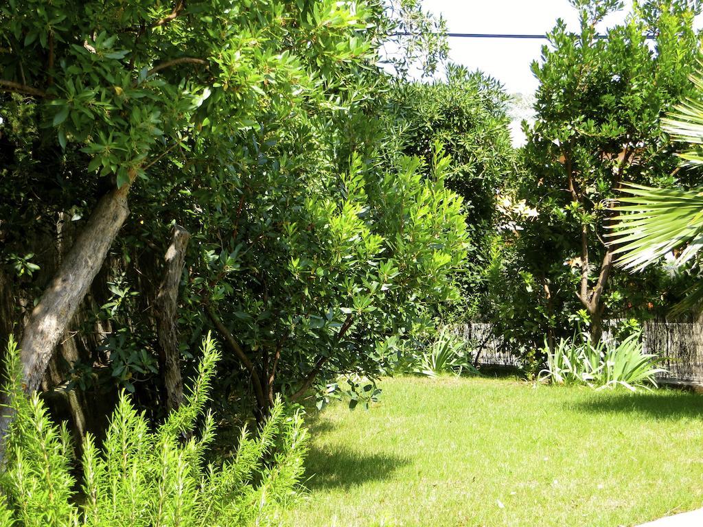 Appartement Dans Villa St Raphael Saint-Raphaël Szoba fotó