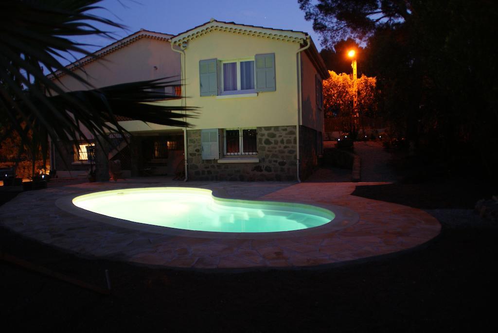 Appartement Dans Villa St Raphael Saint-Raphaël Szoba fotó