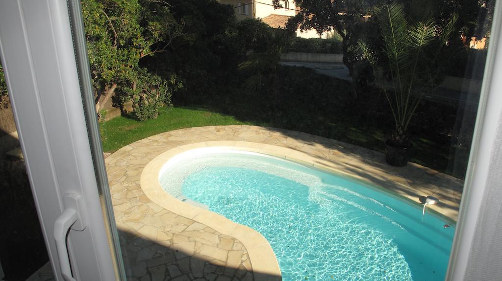 Appartement Dans Villa St Raphael Saint-Raphaël Szoba fotó