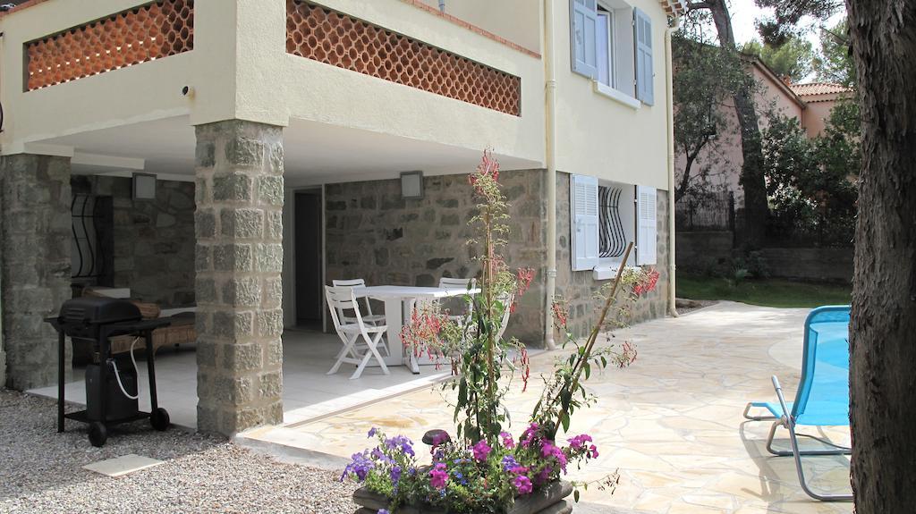 Appartement Dans Villa St Raphael Saint-Raphaël Szoba fotó