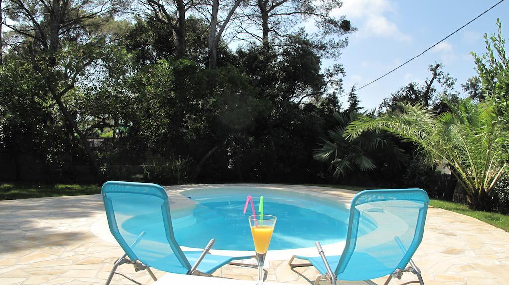 Appartement Dans Villa St Raphael Saint-Raphaël Szoba fotó