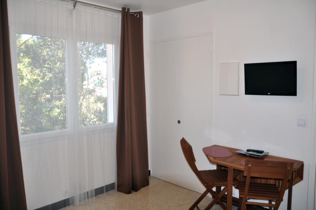 Appartement Dans Villa St Raphael Saint-Raphaël Szoba fotó