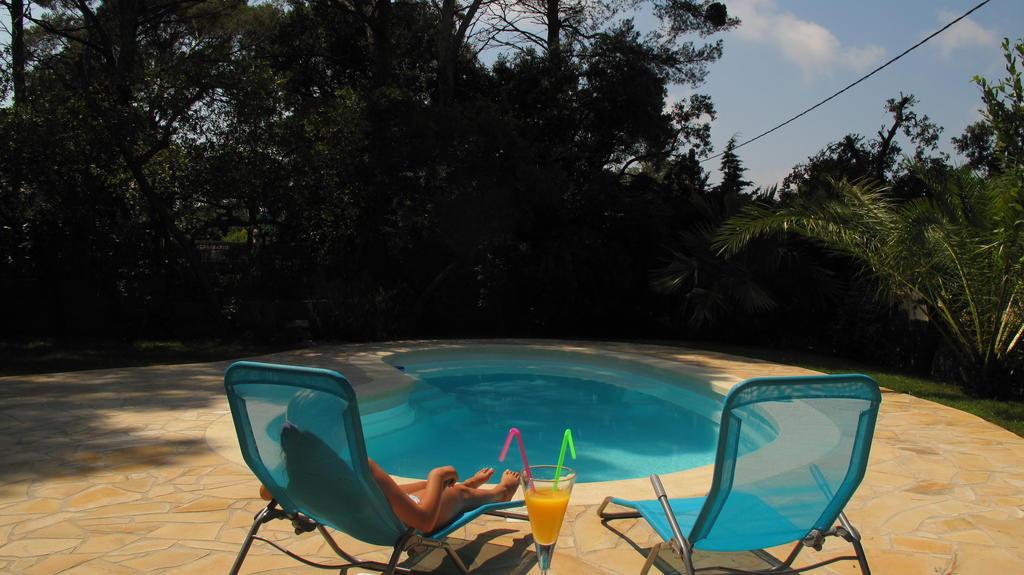 Appartement Dans Villa St Raphael Saint-Raphaël Szoba fotó